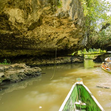 Kampoeng Karst Rammang Rammang Guest House Kasijala Exterior photo