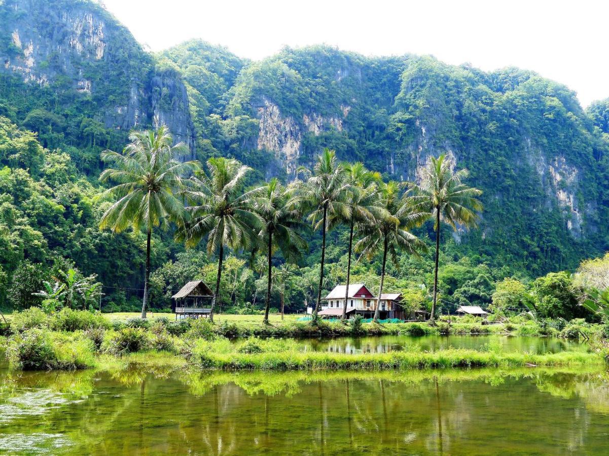 Kampoeng Karst Rammang Rammang Guest House Kasijala Exterior photo